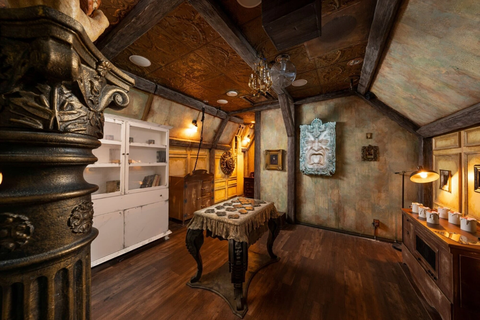 PanIQ Escape Room & Lounge
