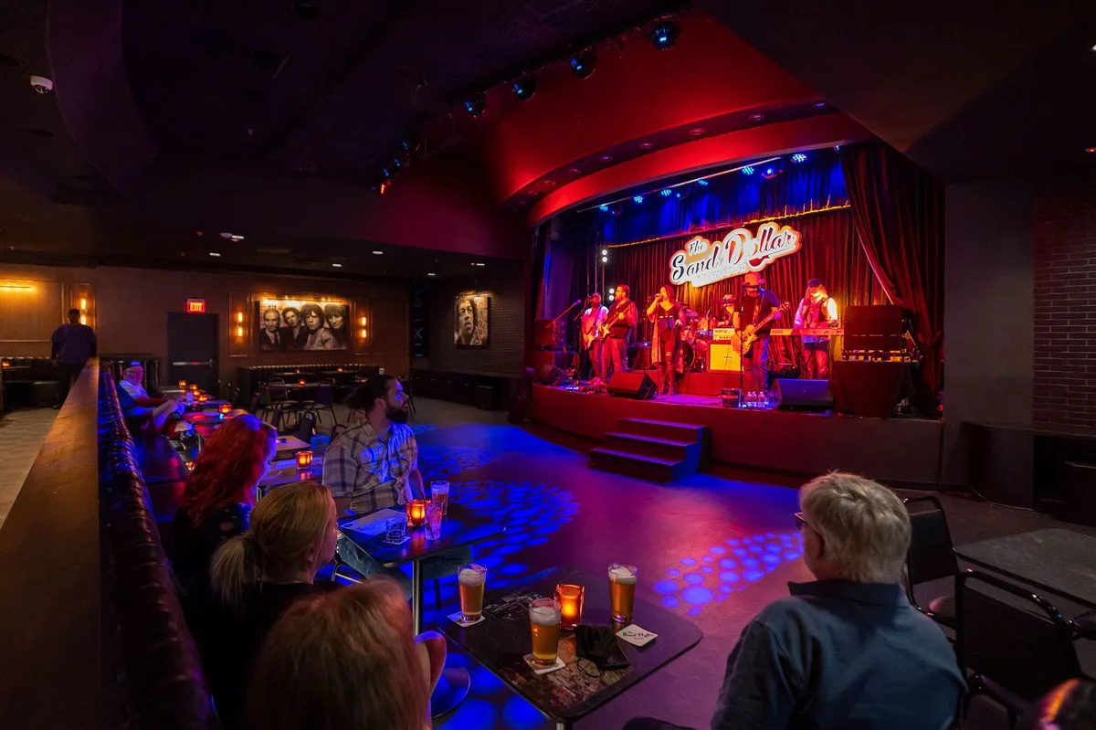 The Sand Dollar Lounge