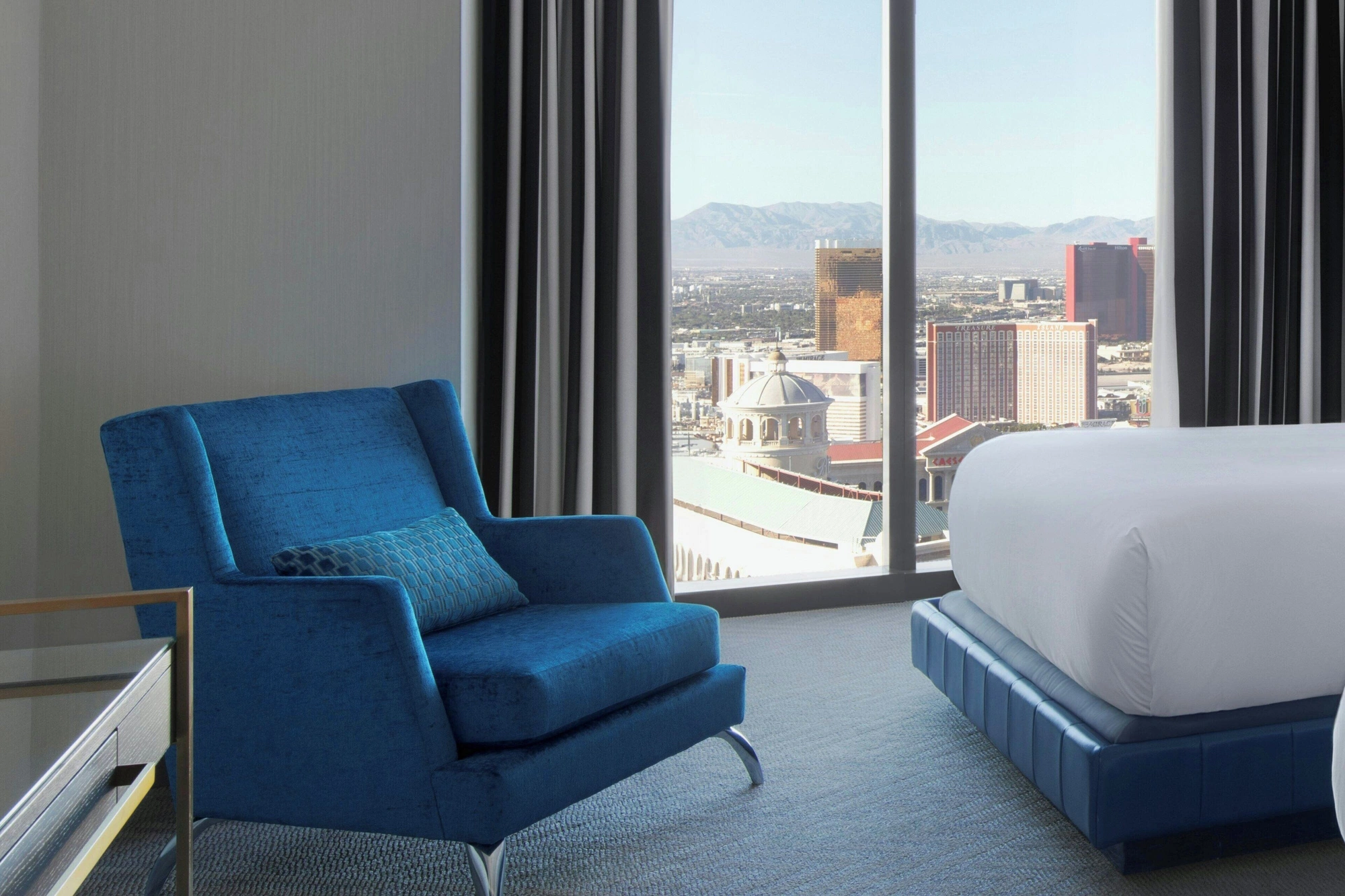 City Room QQ