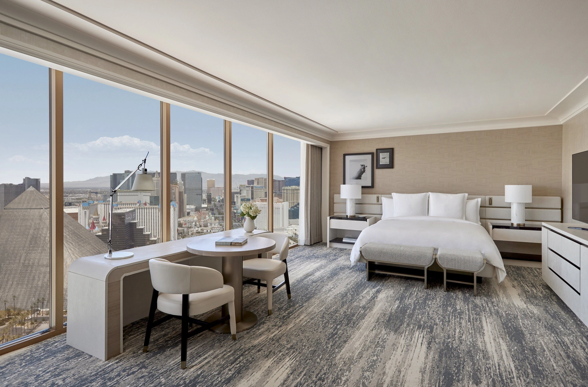 Deluxe Room, 1 King