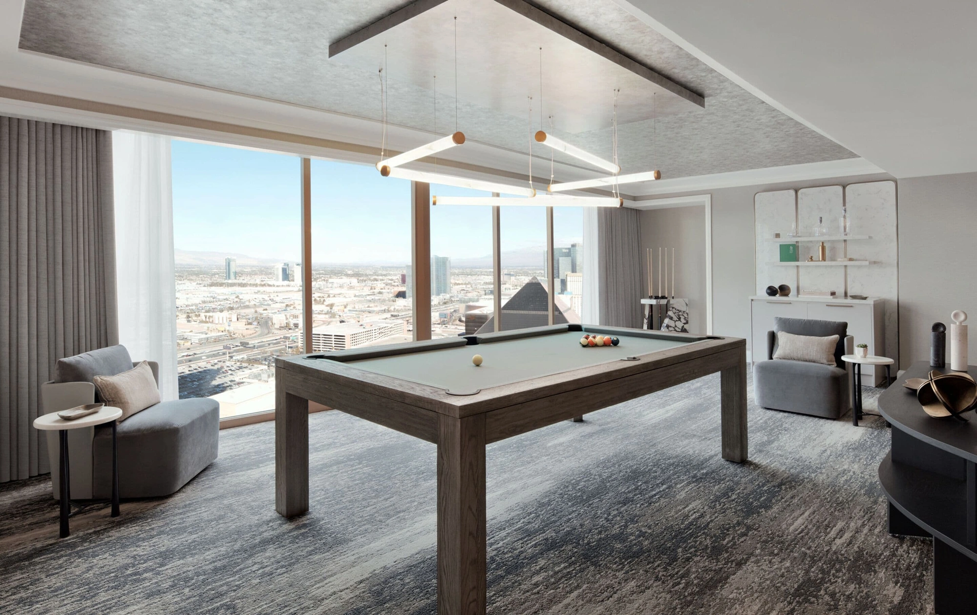 Four Seasons Suite