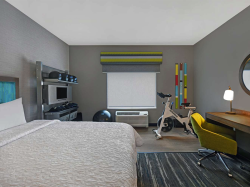 1 King Bed, Mobility & Hearing Accessible - Non-Smoking