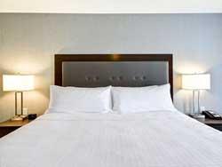 1 King/2 Queens Accessible Shower 2 Bedroom Suite Non Smoking