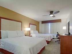 2 Queen Beds 1 Bedroom Suite With Sofabed - Non-Smoking