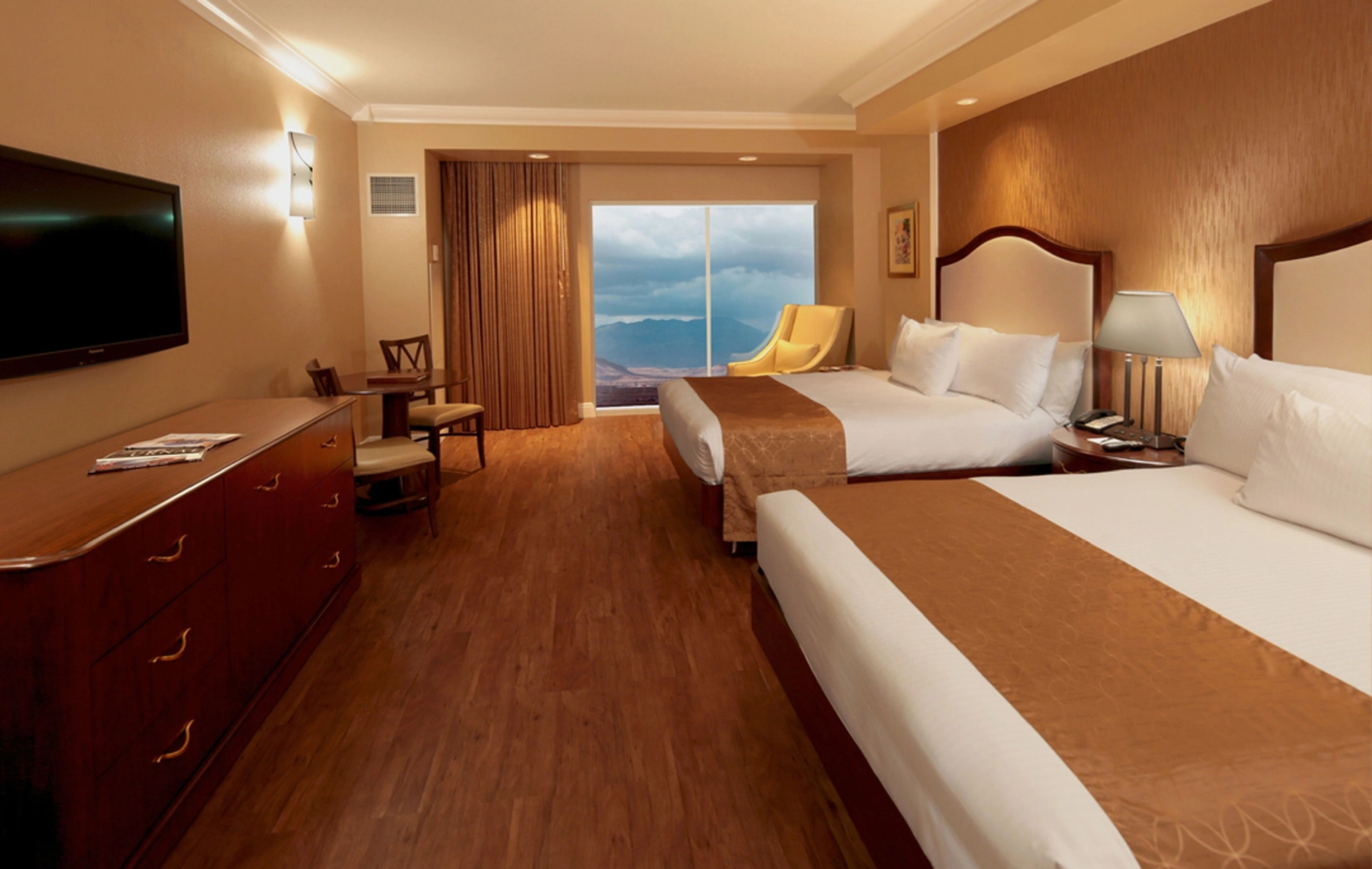 Deluxe Room, 2 Queens