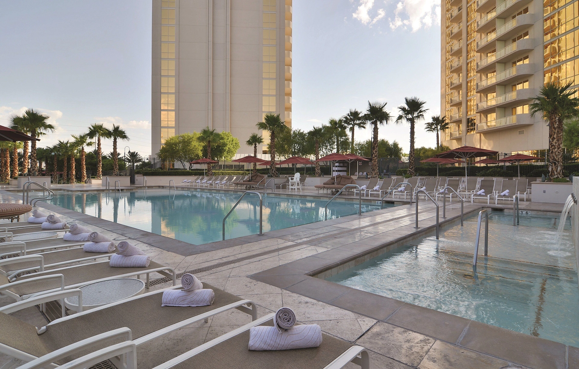 The Signature at MGM Grand – All Suites
