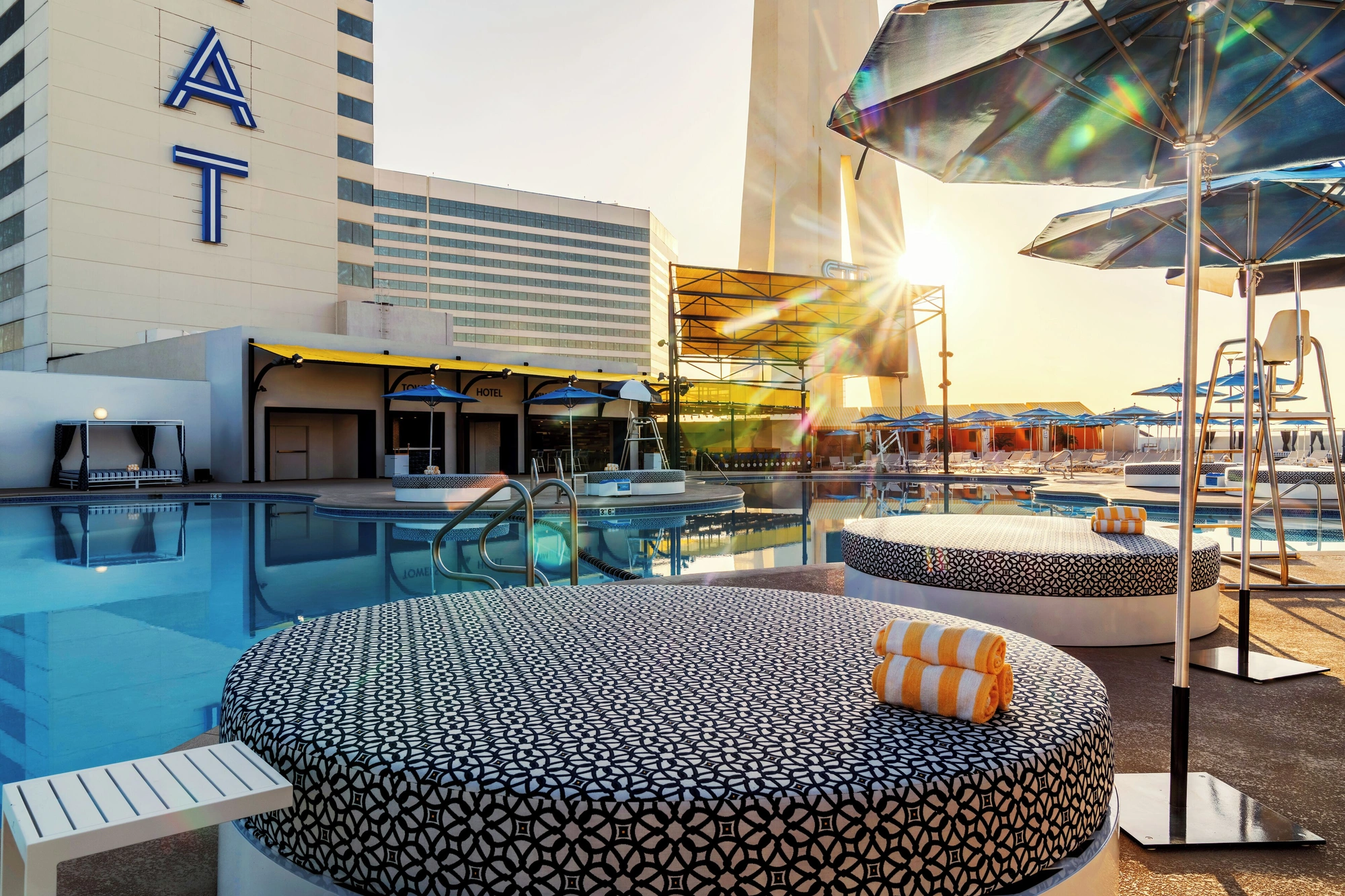 The STRAT Hotel, Casino & Tower