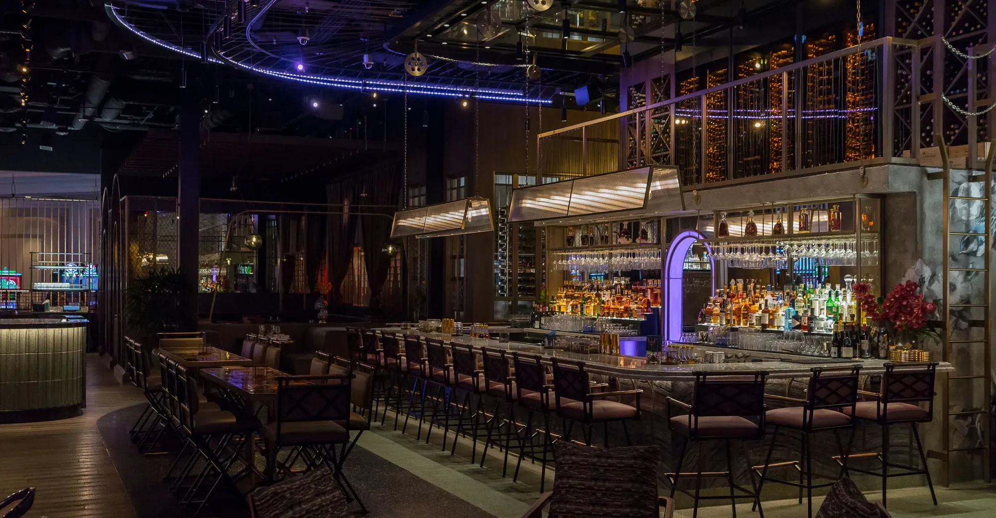 Mott 32