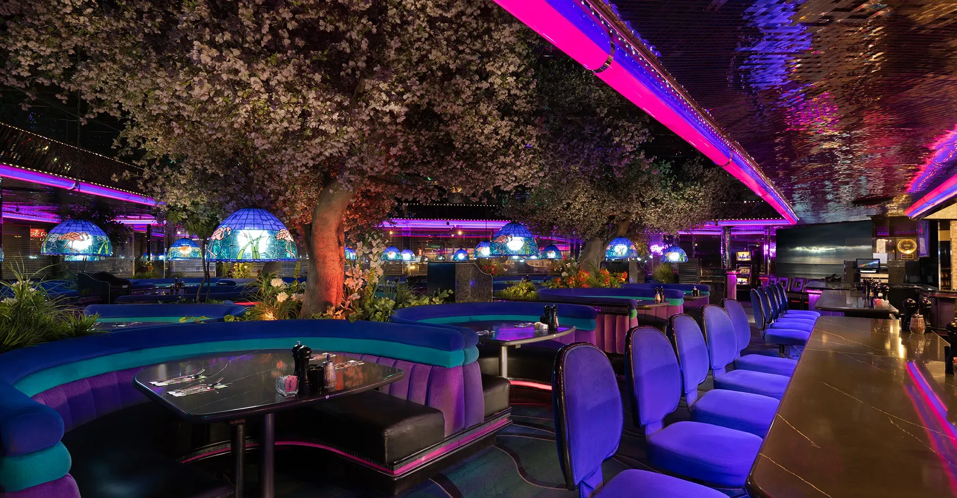 Peppermill Restaurant & Fireside Lounge