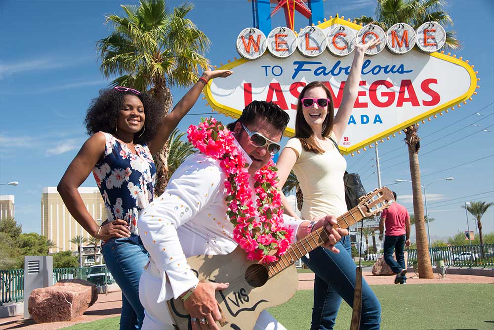 Vintage Vegas Sights & Sounds Tour by Pink Jeep