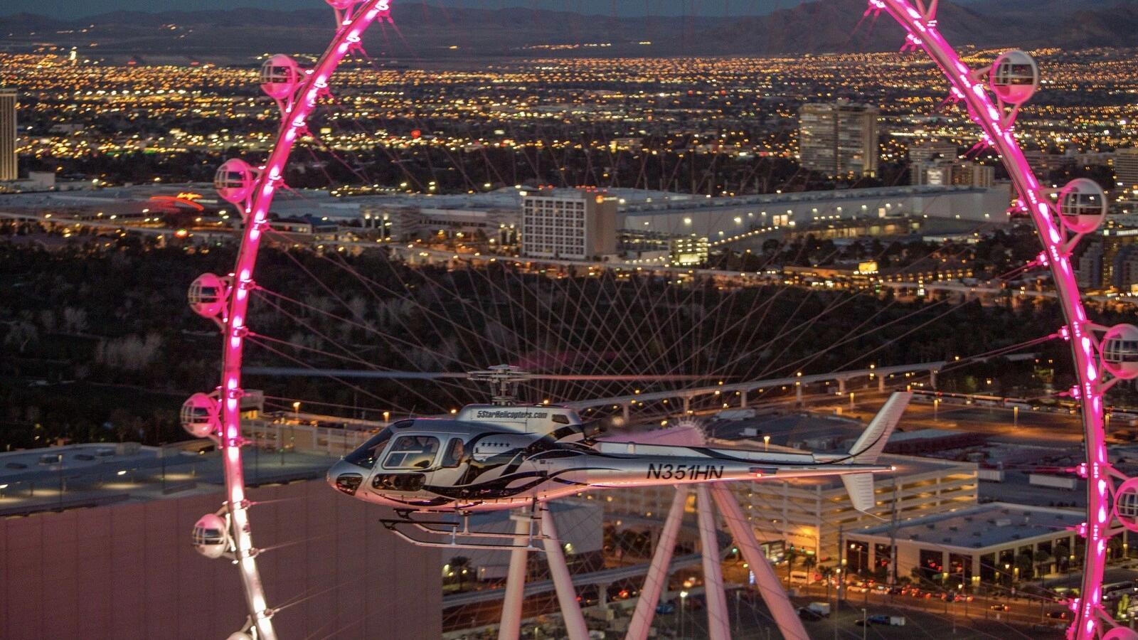 Las Vegas Strip Night Helicopter Flight with Dining photo