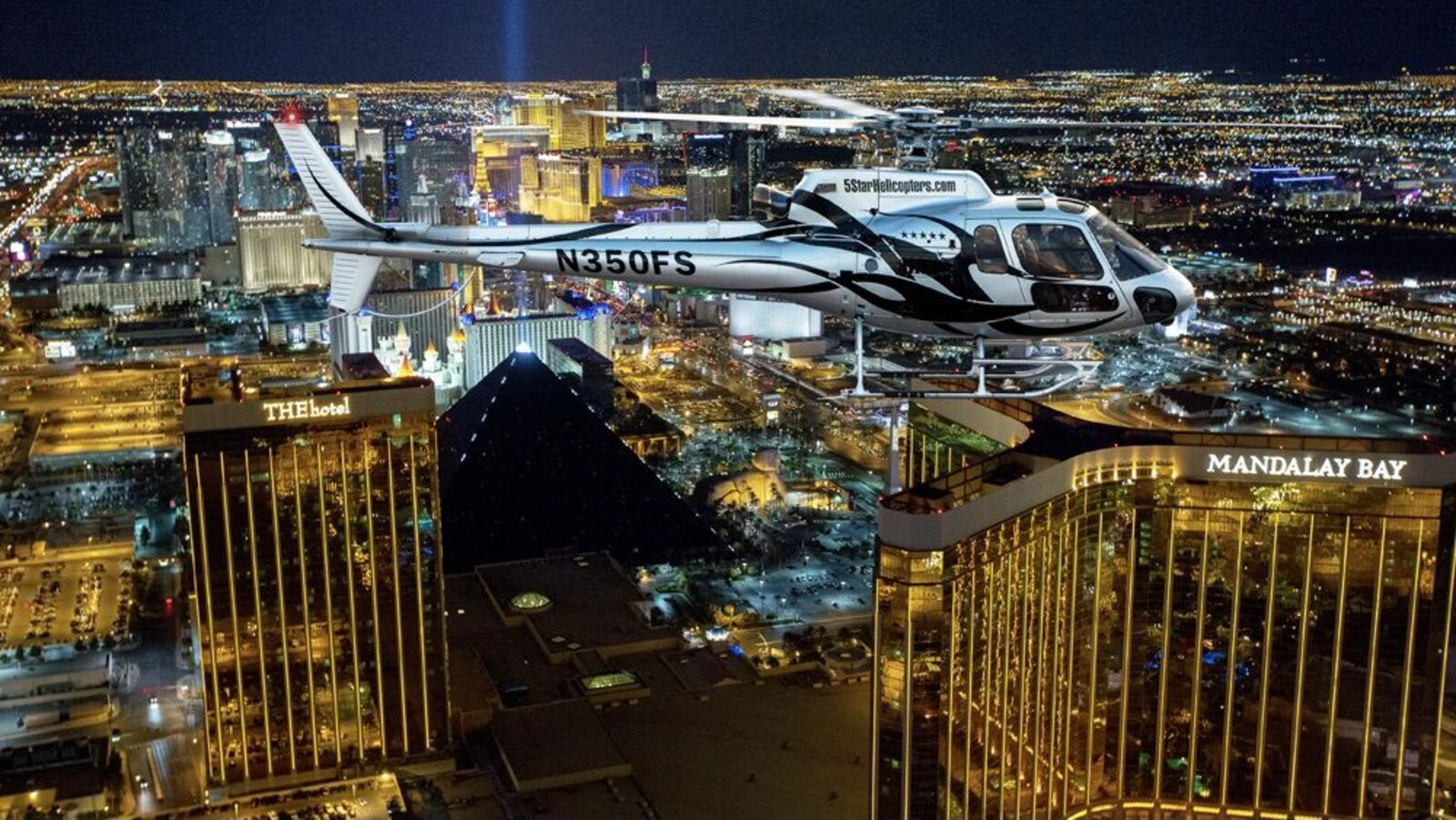 Las Vegas Strip Night Helicopter Flight with Dining